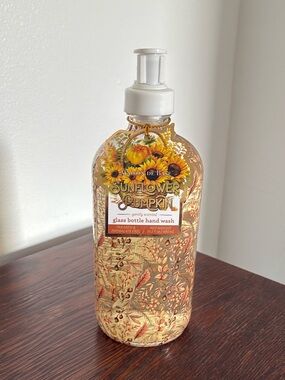 NWT-Maison De Base- Sunflower Pumpkin Gently Scented Glass Bottle Hand Wash 16.2